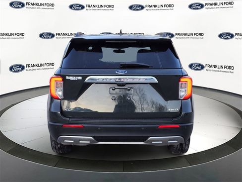 Certified 2022 Ford Explorer XLT w/ Equipment Group 202A image 4