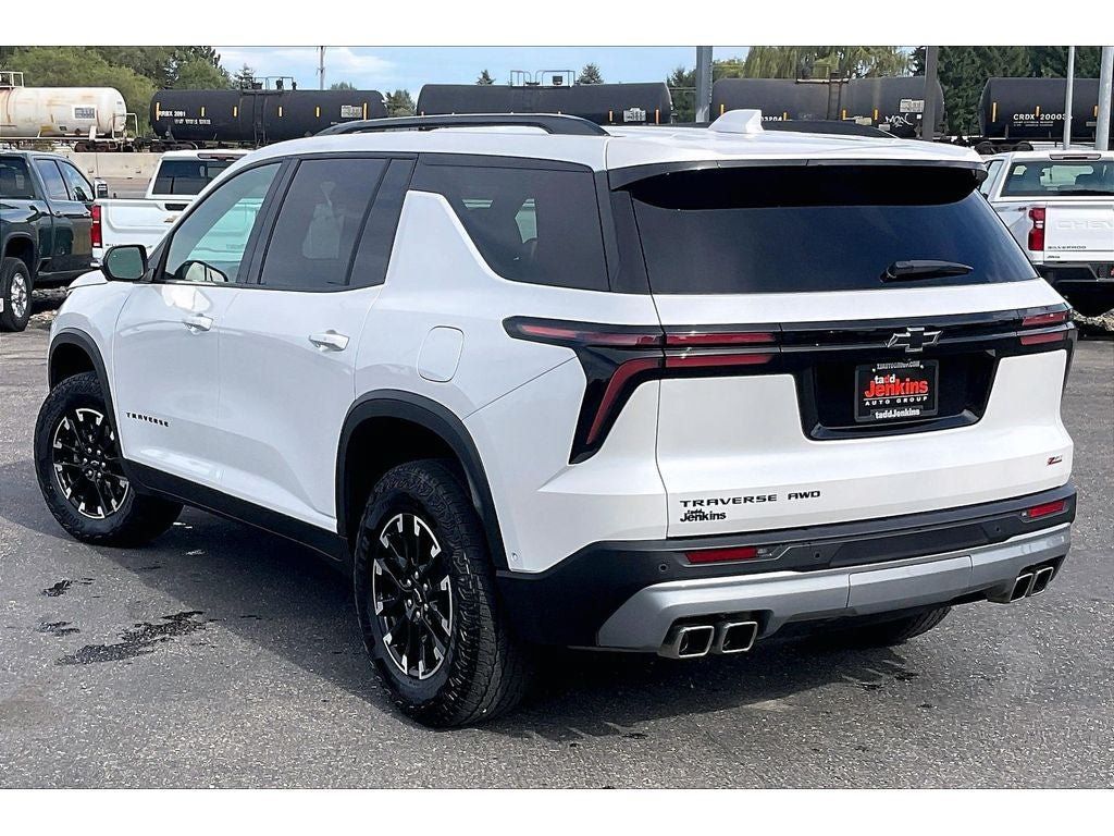 Used 2024 Chevrolet Traverse Z71 w/ Enhanced Driving Package AWD/4WD image 13