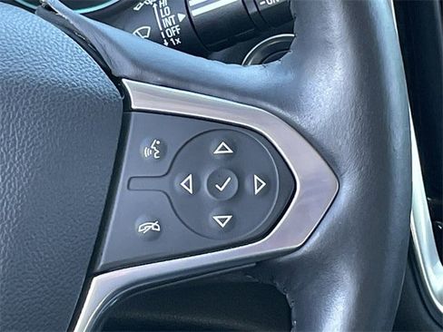 Used 2021 Chevrolet Traverse LT image 14