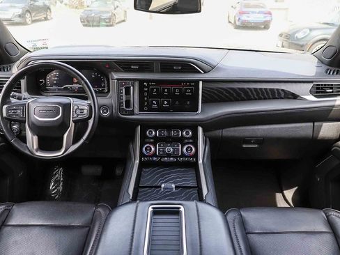 Used 2023 GMC Yukon Denali RWD image 14