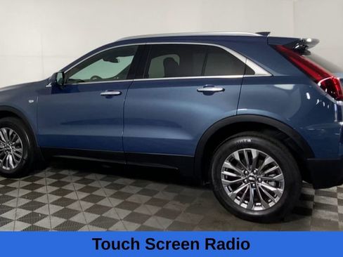 Used 2025 Cadillac XT4 Premium Luxury w/ Cold Weather Package image 9