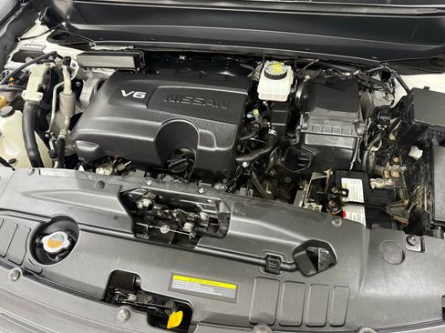 Used 2018 Nissan Pathfinder SL w/ Midnight Edition Package image 50