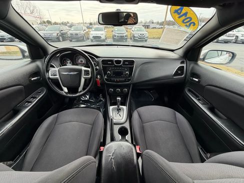 Used 2014 Chrysler 200 Touring image 12