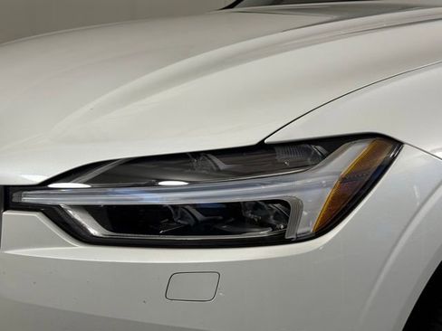 Used 2019 Volvo XC60 T5 R-Design w/ Protection Package FWD image 12