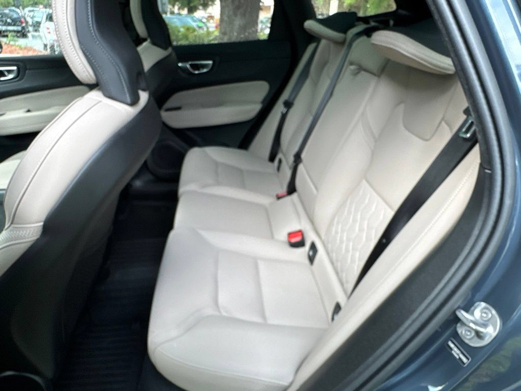 Certified 2026 Volvo XC60 B5 Plus AWD/4WD image 15