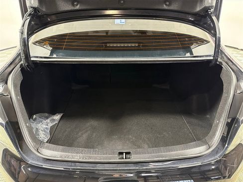 Used 2025 Toyota Corolla SE image 18