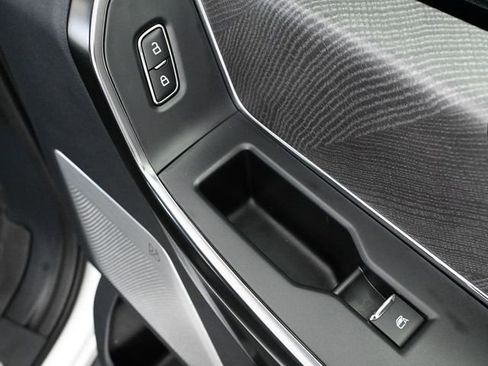 Used 2024 Ford F350 Platinum AWD/4WD image 46