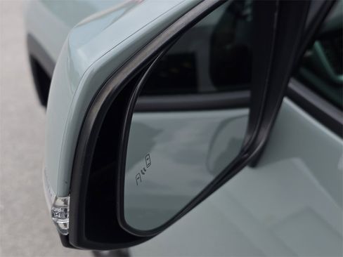 Used 2021 Toyota RAV4 XLE w/ Convenience Package image 33