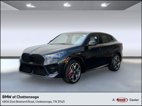 Used 2026 BMW X2 xDrive28i w/ M Sport Package AWD/4WD image 1