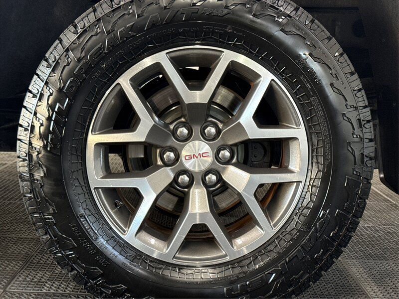 Used 2018 GMC Canyon All Terrain w/ Trailering Package AWD/4WD image 16