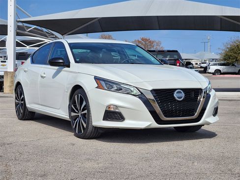 Used 2021 Nissan Altima 2.5 SR image 3