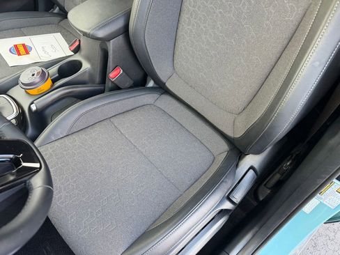 Used 2025 Kia Seltos S image 19