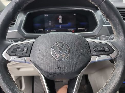 Used 2022 Volkswagen Tiguan SE FWD image 9