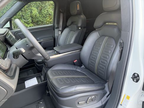 Used 2022 Rivian R1S Launch Edition AWD/4WD image 22