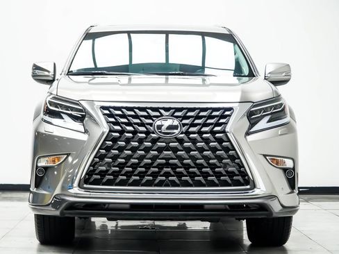 Used 2023 Lexus GX 460 Premium w/ Accessory Package AWD/4WD image 10