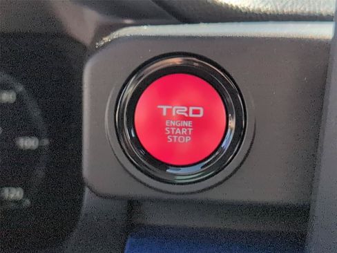 Used 2025 Toyota Tacoma TRD Off-Road AWD/4WD image 26