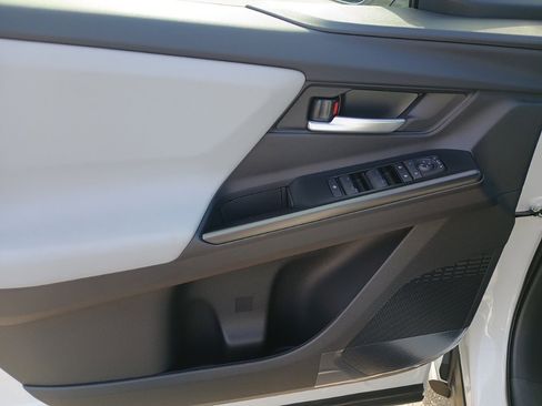 New 2026 Subaru Solterra Premium image 7