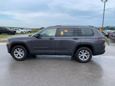 Used 2022 Jeep Grand Cherokee L Limited w/ Luxury Tech Group II AWD/4WD image 3