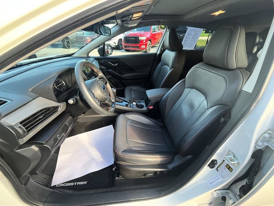 Used 2024 Subaru Crosstrek 2.5i Limited AWD/4WD image 15