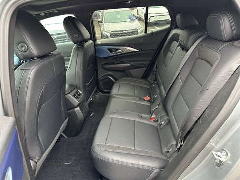 New 2026 Chevrolet Equinox EV LT image 19