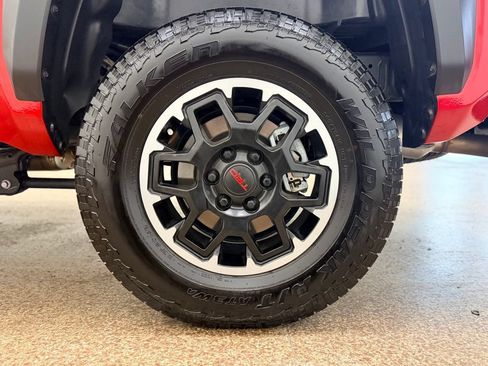 Used 2026 Toyota Tacoma TRD Off-Road w/ TRD Off Road Premium Package AWD/4WD image 25
