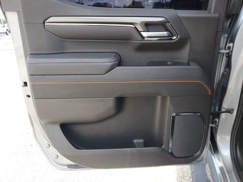 Used 2025 GMC Sierra 1500 AT4 w/ AT4 Premium Package AWD/4WD image 13