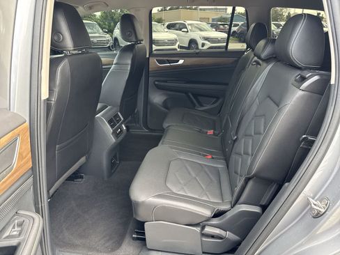 Used 2024 Volkswagen Atlas SE FWD image 26