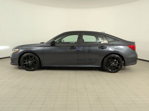 Used 2022 Honda Civic Sport image 2