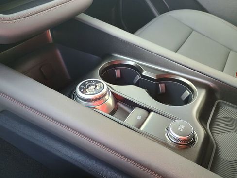 New 2026 Ford Explorer Active image 15