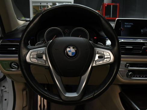 Used 2016 BMW 750i RWD image 25