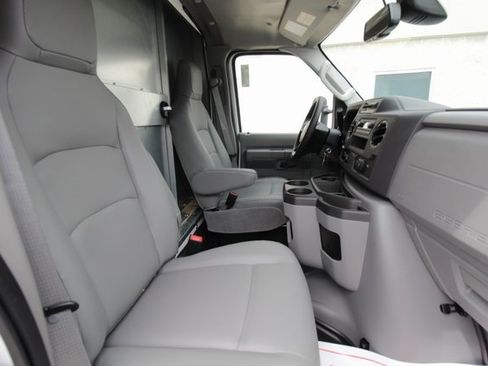 New 2025 Ford E-350 and Econoline 350 Super Duty w/ Driver's Safety Package image 29