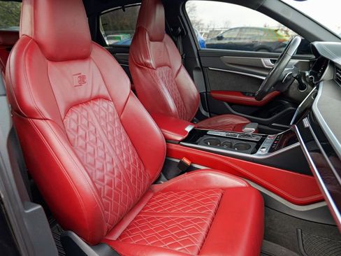 Used 2021 Audi S6 Prestige w/ Prestige Package image 37