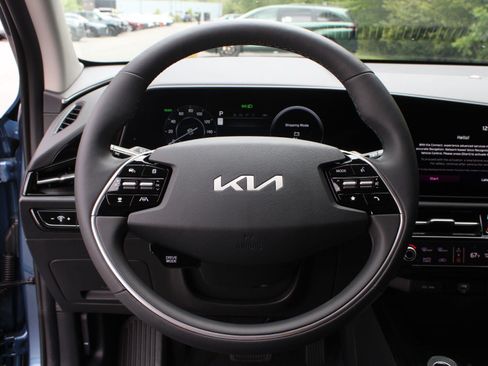 New 2026 Kia Niro Wind FWD image 12