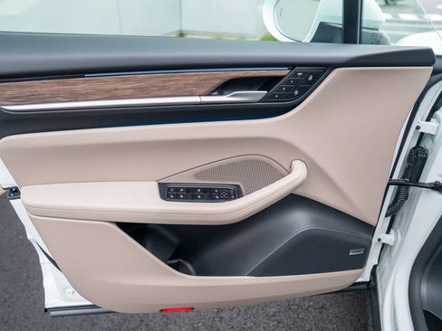 New 2025 Porsche Macan 4S Electric image 10