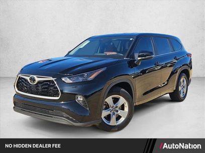 Used 2023 Toyota Highlander LE