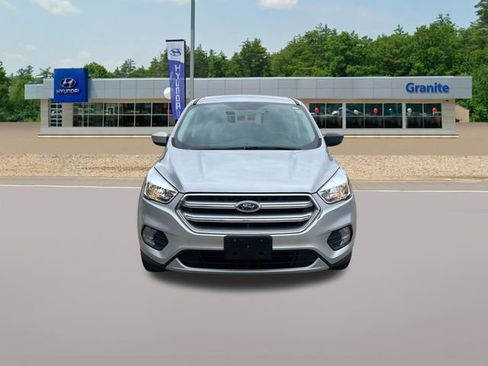 Used 2017 Ford Escape SE w/ SE Cold Weather Package AWD/4WD image 4