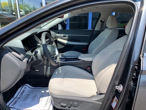 Used 2023 Hyundai Sonata SEL w/ Preferred Accessory Package FWD image 8