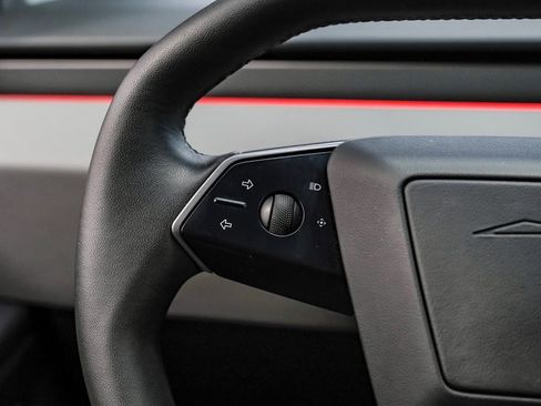 Used 2024 Tesla Cybertruck AWD Crew Cab image 17