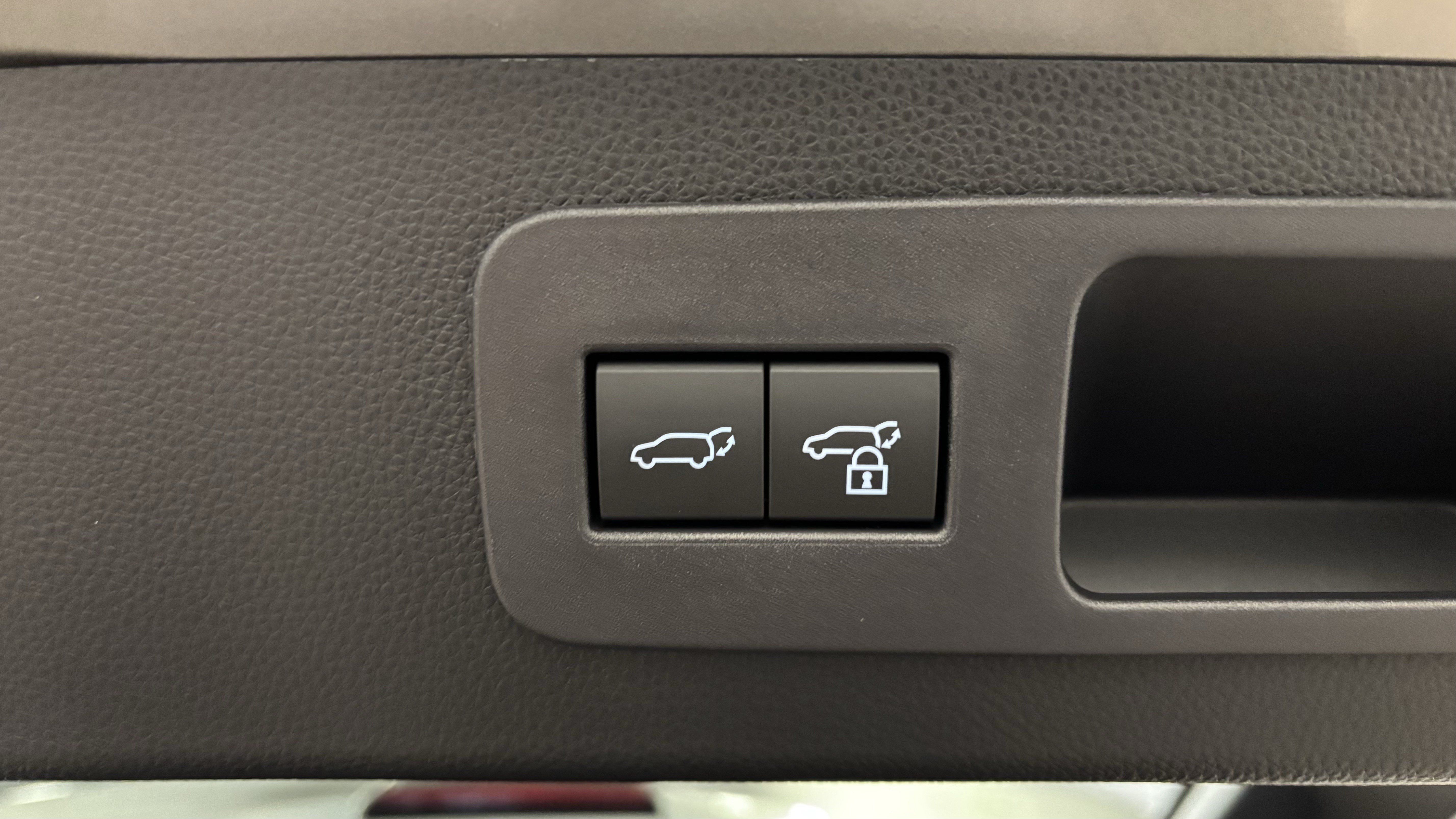 New 2026 Lexus LX 600 4WD w/ Appearance Package image 39