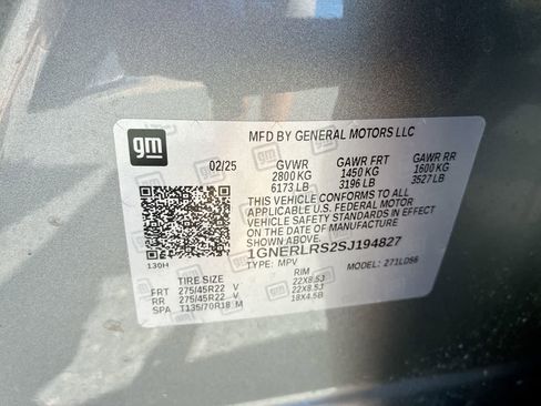 Used 2025 Chevrolet Traverse RS image 34