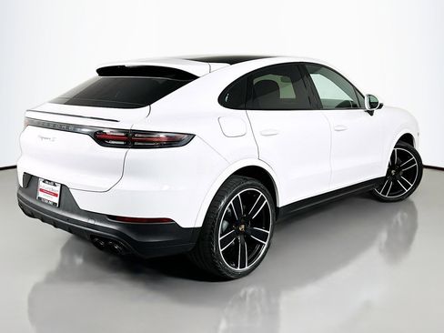 Used 2022 Porsche Cayenne S AWD/4WD image 14