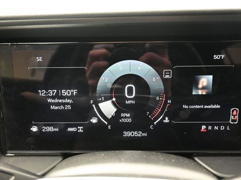 Used 2025 GMC Terrain Elevation image 12