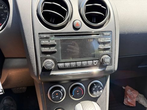 Used 2014 Nissan Rogue S w/ Convenience Package AWD/4WD image 11