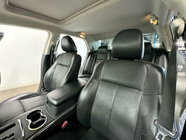 Used 2010 Chrysler 300 Touring AWD/4WD image 14