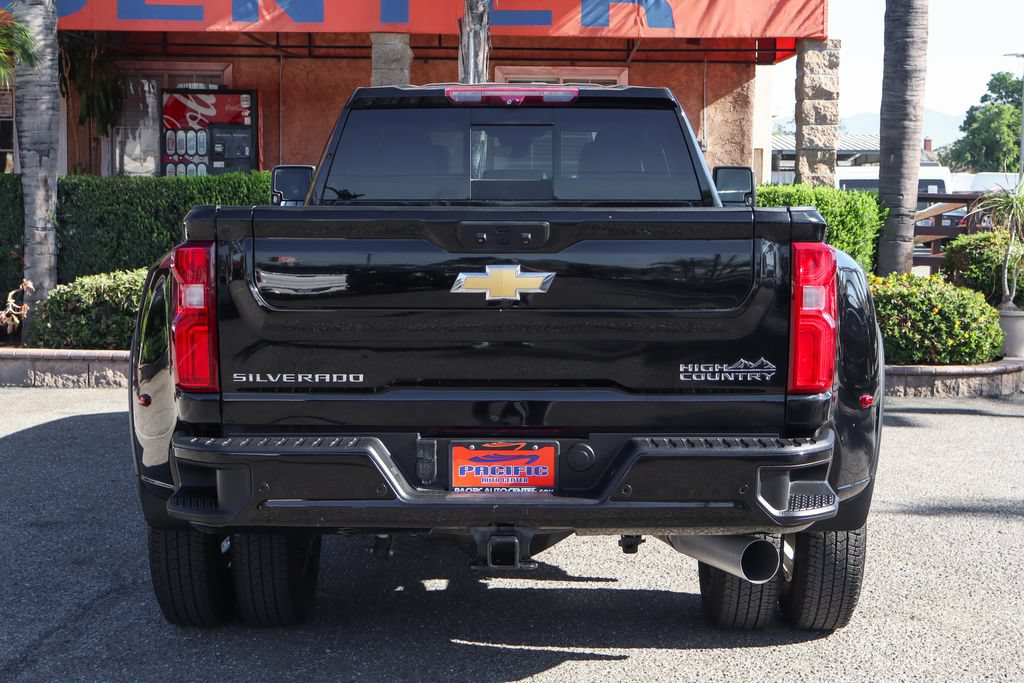 Used 2024 Chevrolet Silverado 3500 High Country w/ High Country Premium Package AWD/4WD image 7