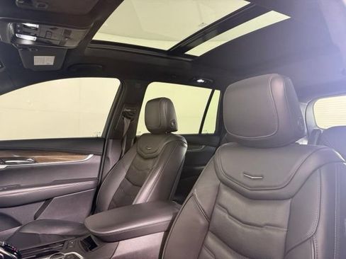 Used 2024 Cadillac XT6 Sport w/ Platinum Package AWD/4WD image 5