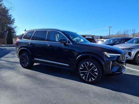 Used 2025 Volvo XC90 T8 Plus w/ Protection Package Premier image 37