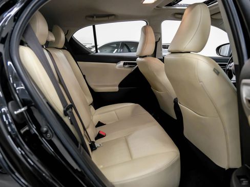 Used 2012 Lexus CT 200h Premium image 39