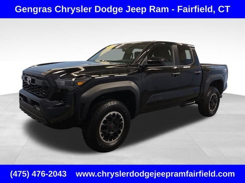 Used 2024 Toyota Tacoma TRD Off-Road AWD/4WD image 3