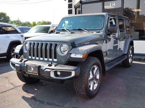 Used 2018 Jeep Wrangler Unlimited Sahara AWD/4WD image 2